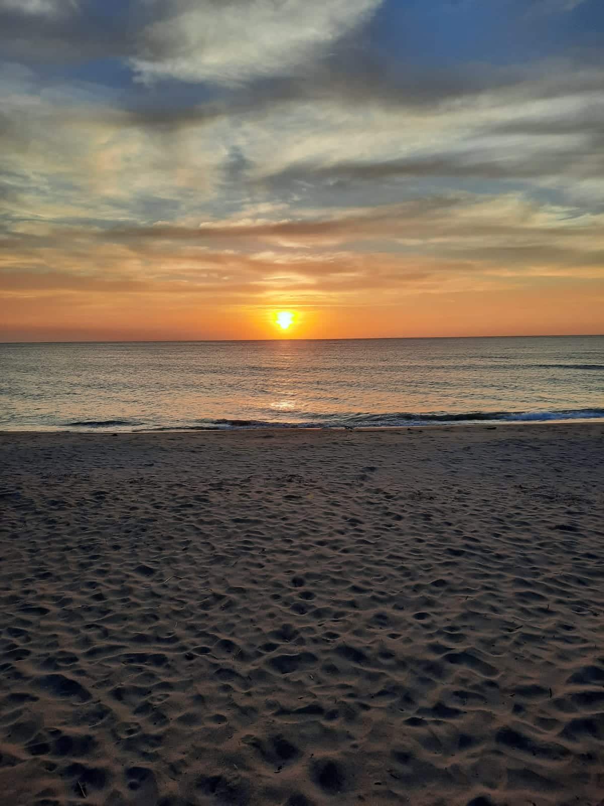 sipalay dive center sunset