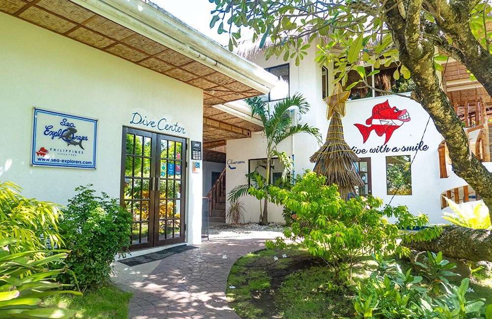 swimming pool for idc courses philippines